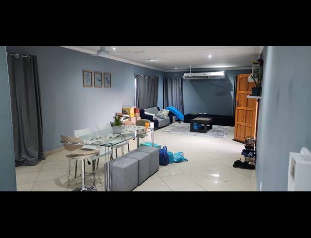 6 BEDROOM HOUSE FOR SALE IN ZINNIAVILLE